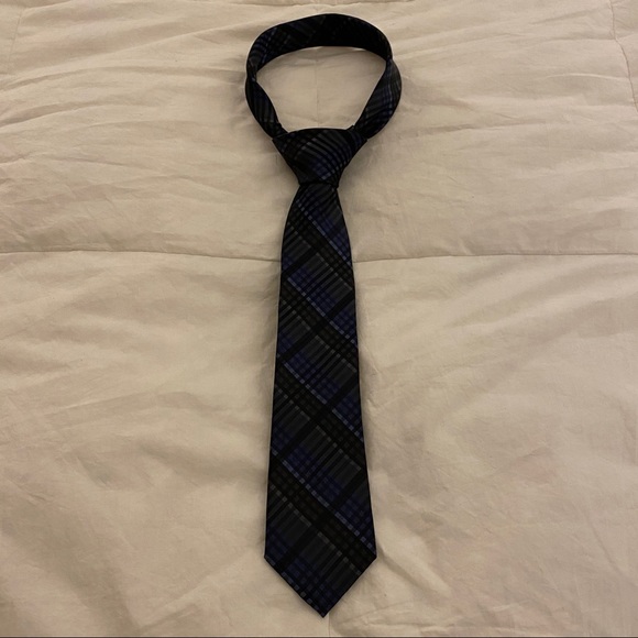 Bundle 3 ties for $10 - any ties - 
Kenneth Cole Awearness Necktie - Picture 3 of 5